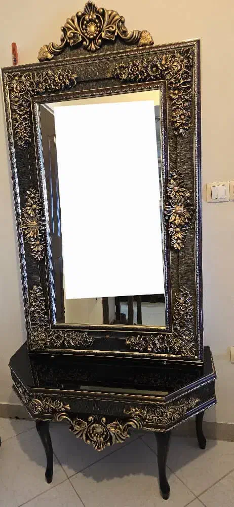 آینه کنسول|بوفه، ویترین، کنسول|اصفهان, خانه اصفهان|دیوار