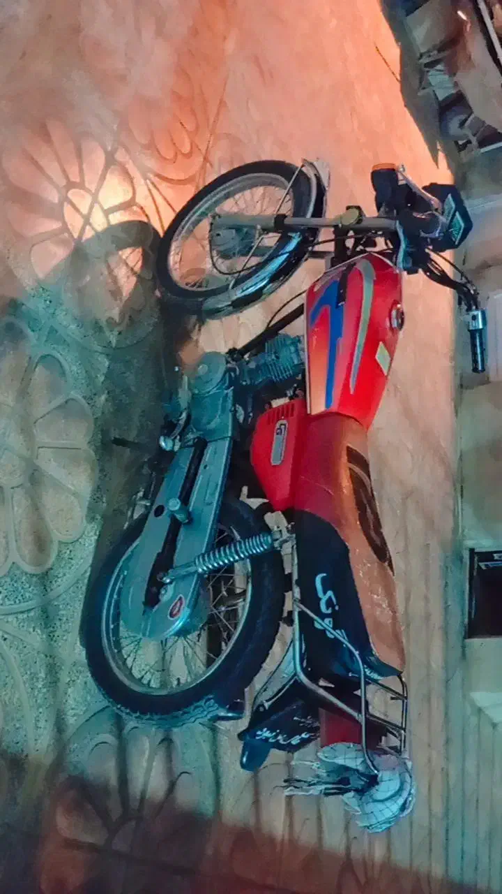 موتور 125تخت|موتورسیکلت|ایوان, |دیوار