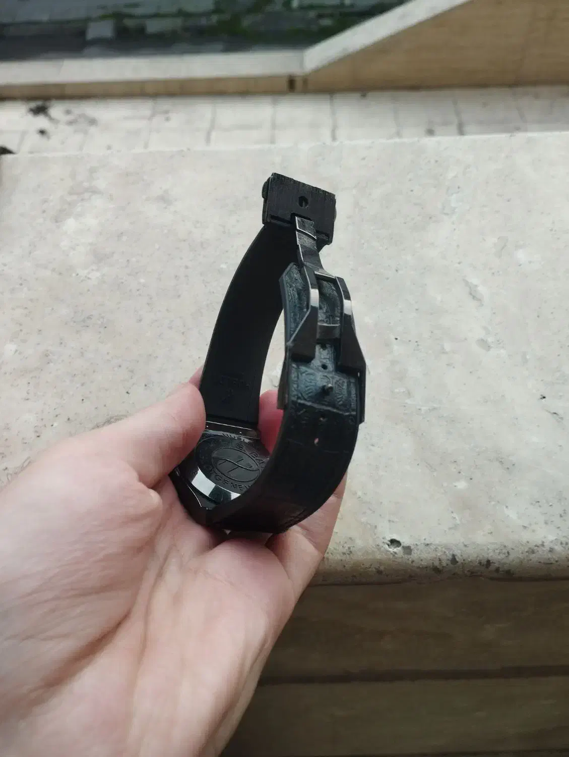 ساعت هابلوت حکاکی شده بند پروانه ای تک موتوره سالم|ساعت|رشت, استقامت ۱|دیوار