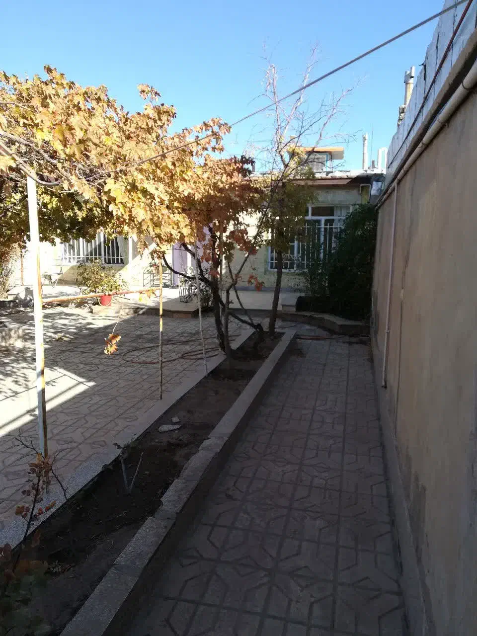 منزل ویلایی واقع در شهرستان حکم آباد جوین|فروش خانه و ویلا|عطاملک, |دیوار