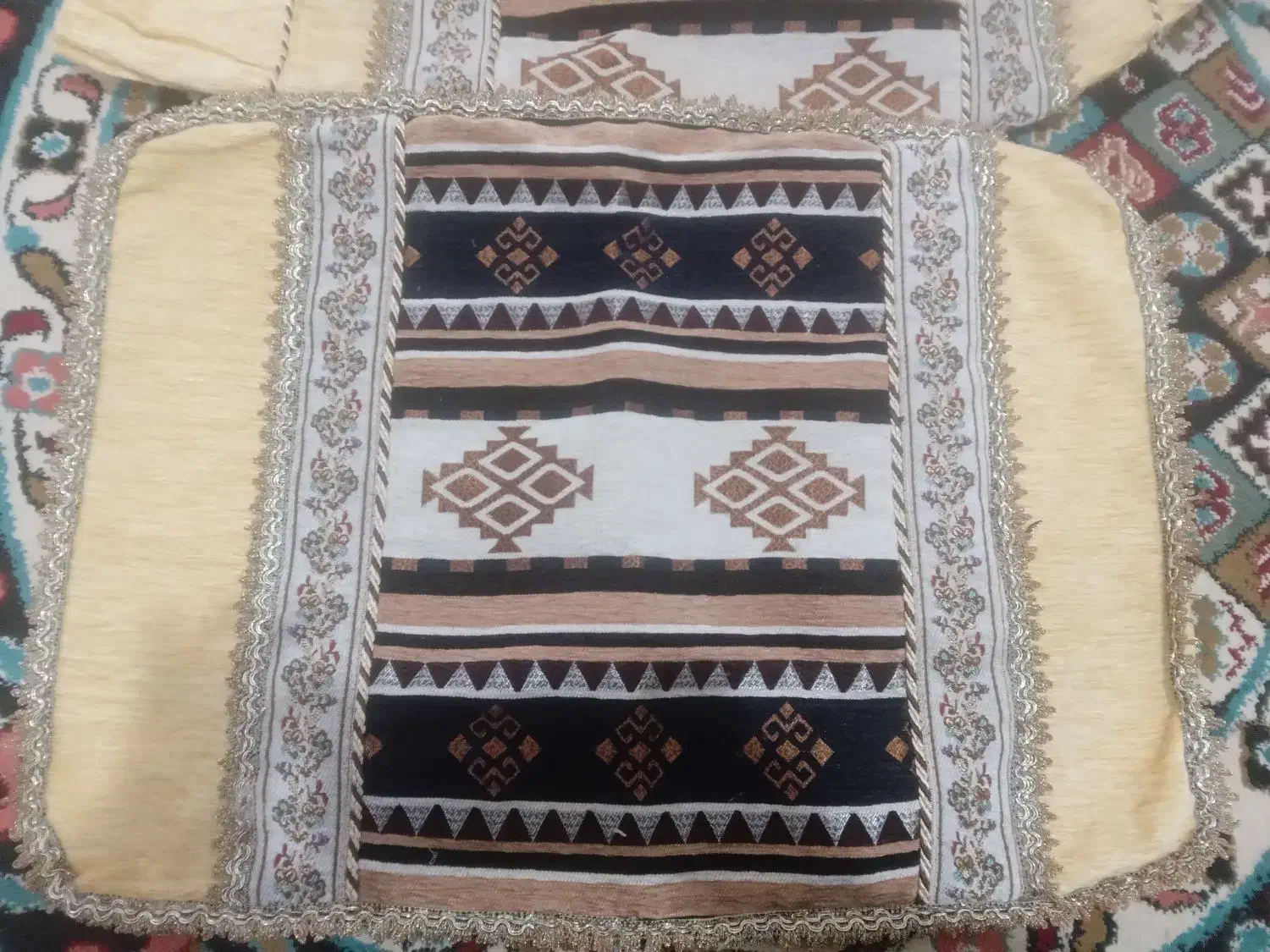 رو بالشتی|پشتی|یاسوج, |دیوار