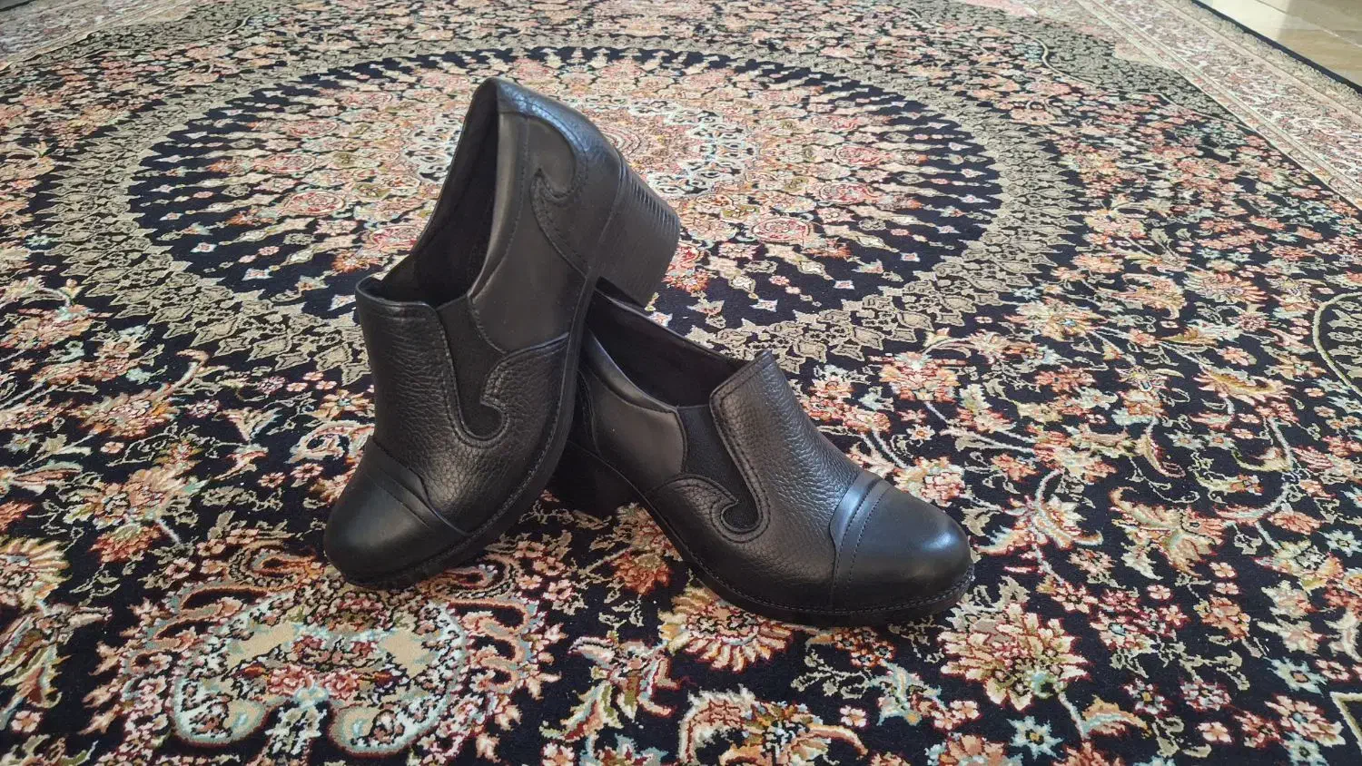 کفش چرم گاوی تبریز|کیف، کفش، کمربند|قم, باغ کرباسی|دیوار