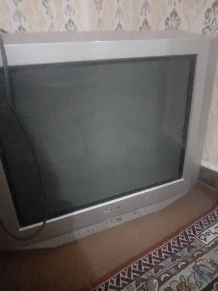 تلویزیون و جا تلویزیونی دسته دوم قمت ۷ملیون|تلویزیون و پروژکتور|میناب, |دیوار