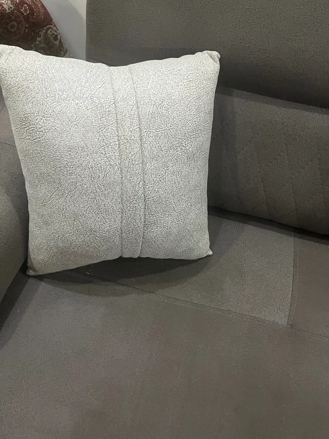 کوسن مبل|رختخواب، بالش، پتو|رشت, منظریه|دیوار