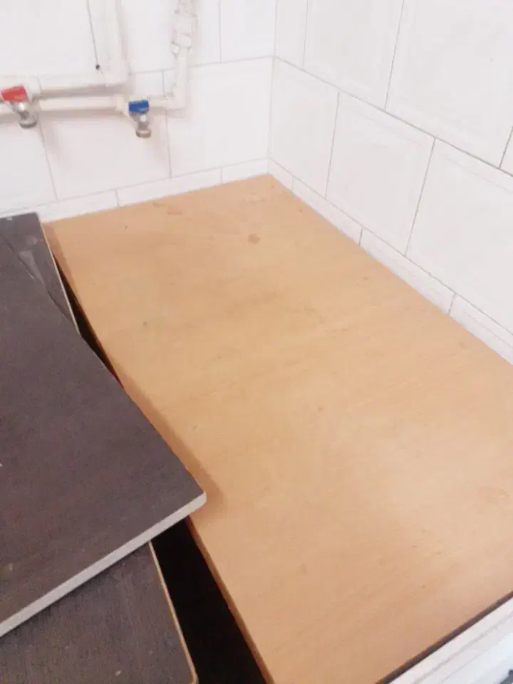 فروش میز کامپیوتر میز تلویزیون تشکتخت دو نفره|تشک تختخواب|نجف‌آباد, باهنر|دیوار