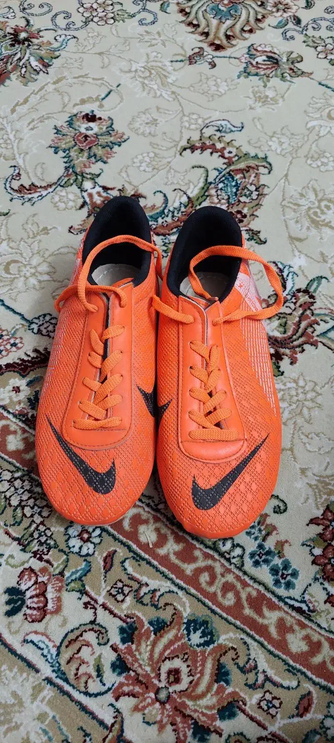 کفش چمن|تجهیزات ورزشی|نیشابور, میدون بار|دیوار