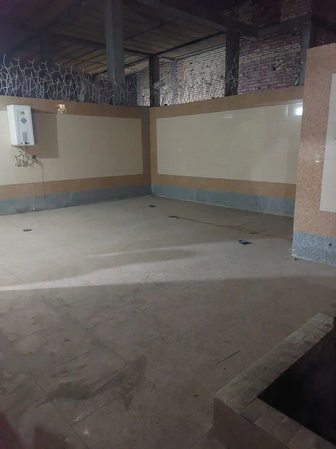 آپارتمان اجاره میدان دکتر امینی فرد همکف حیاط دار|اجارهٔ آپارتمان|ایرانشهر, |دیوار