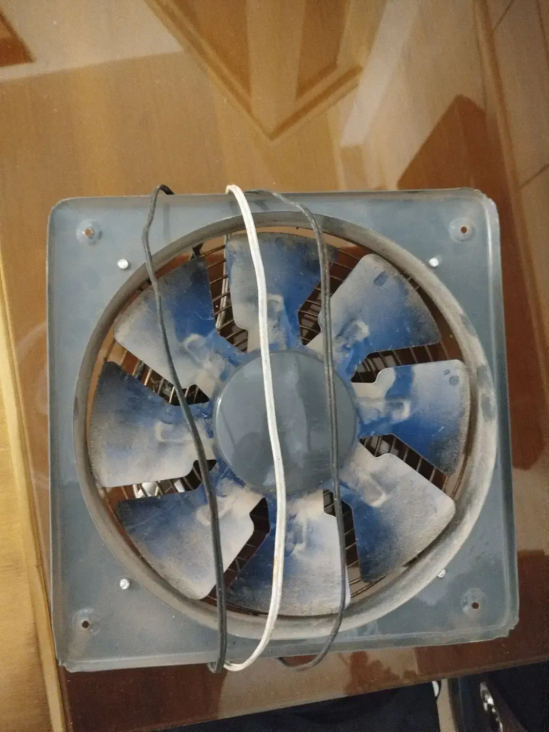 هوا کش(فن)  30×30|پنکه و تصفیه‌کنندهٔ هوا|ساوه, |دیوار