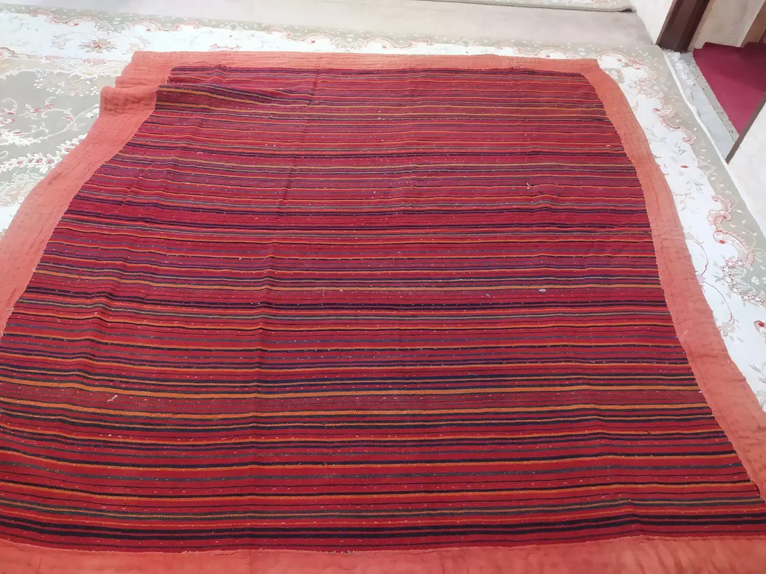 لحاف کرسی|رختخواب، بالش، پتو|خمینیشهر, |دیوار