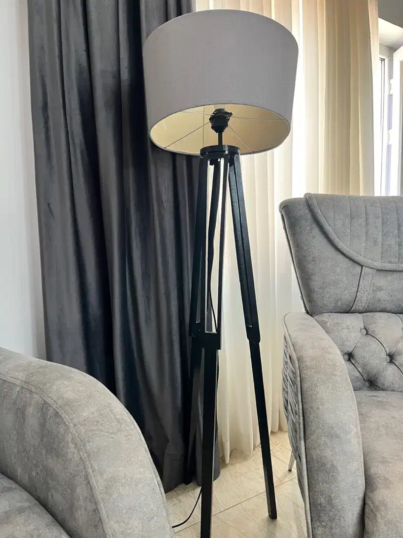 آباژور ایستاده چوبی|چراغ خواب و آباژور|آمل, |دیوار