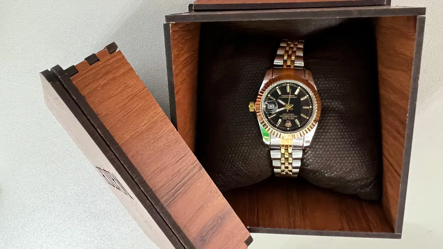 ساعت طرح رولکس|ساعت|بندر انزلی, جزیره|دیوار