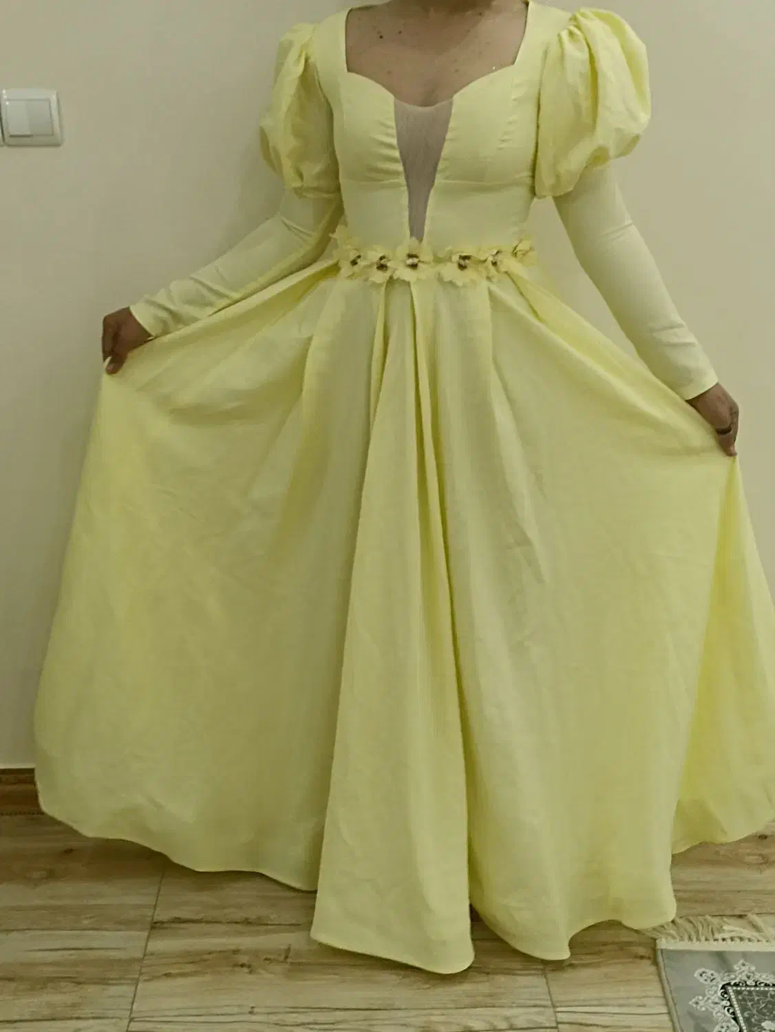 لباس مجلسی|لباس|پاکدشت, حصار امیر|دیوار