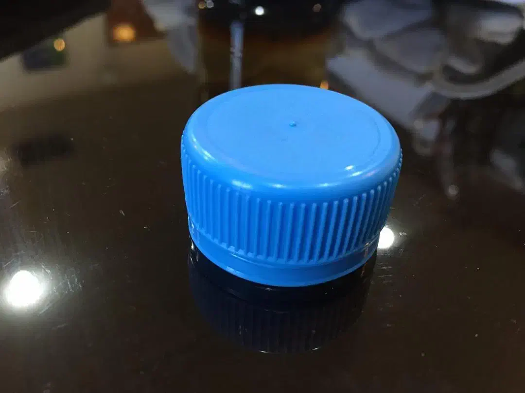 درب بطری آب معدنی سایز ۳۰|ظروف نگهدارنده، پلاستیکی، یک‌بارمصرف|سمنان, |دیوار