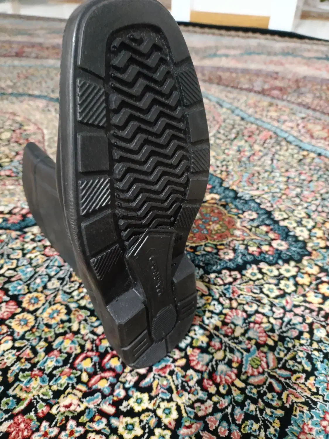 پوتین|کیف، کفش، کمربند|بافت, |دیوار