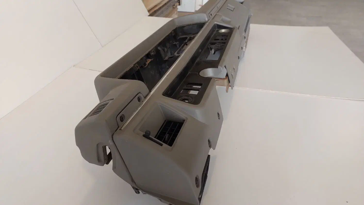 داشبورد وانت مزدا۲۰۰۰ و ۱۶۰۰|قطعات یدکی و لوازم جانبی|اصفهان, دارک|دیوار