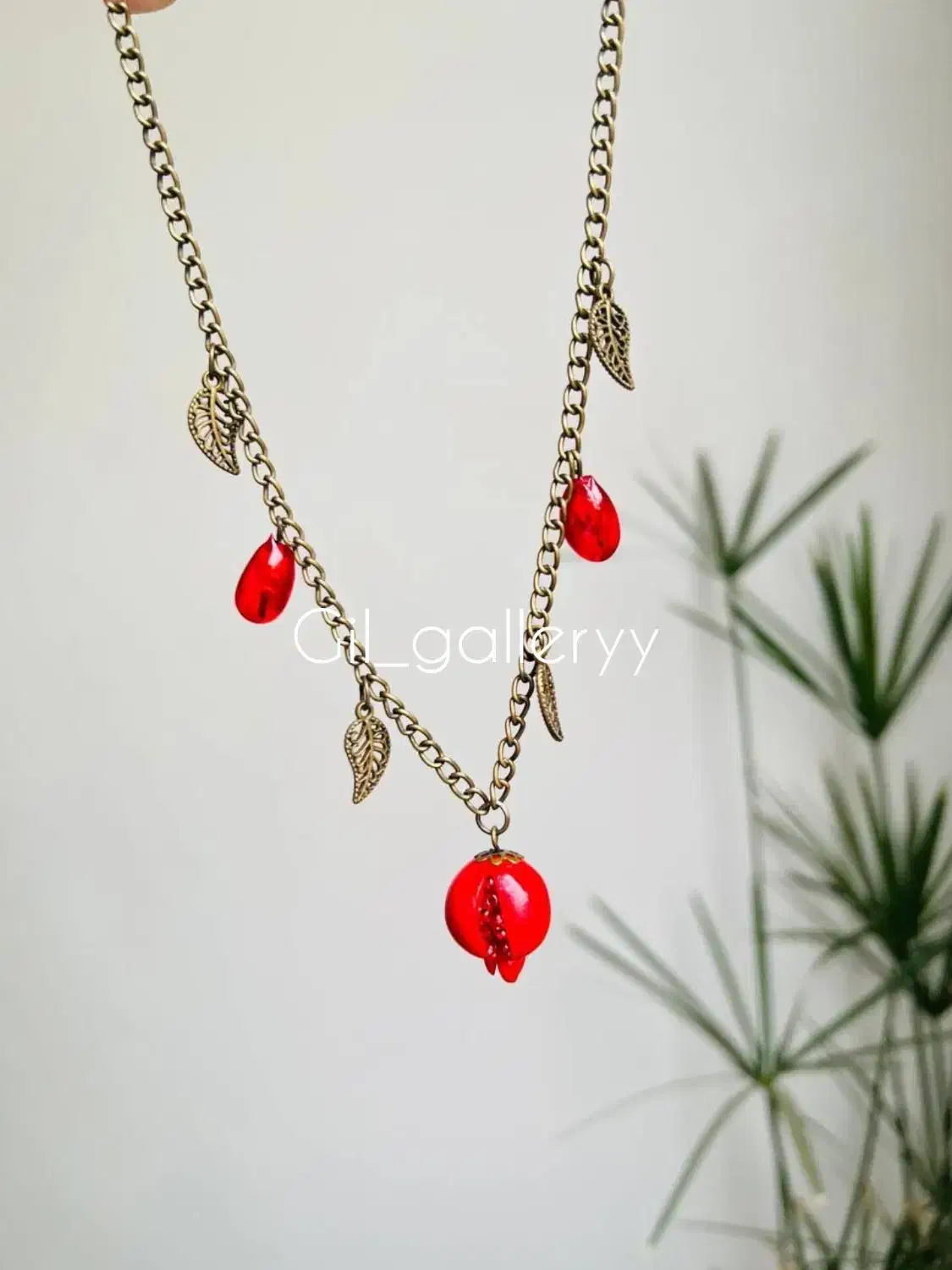 گردنبند یلدایی اناری|بدلیجات|لاهیجان, انقلاب|دیوار