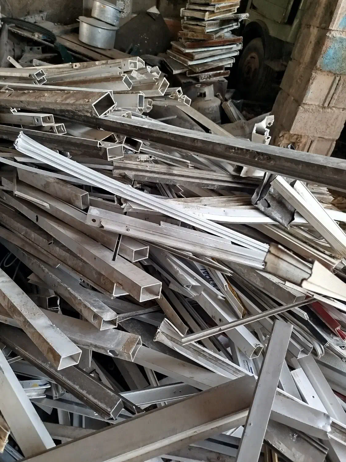 ضایعات آلومینیوم ،مس،برنج|عمده‌فروشی|ابریشم, |دیوار