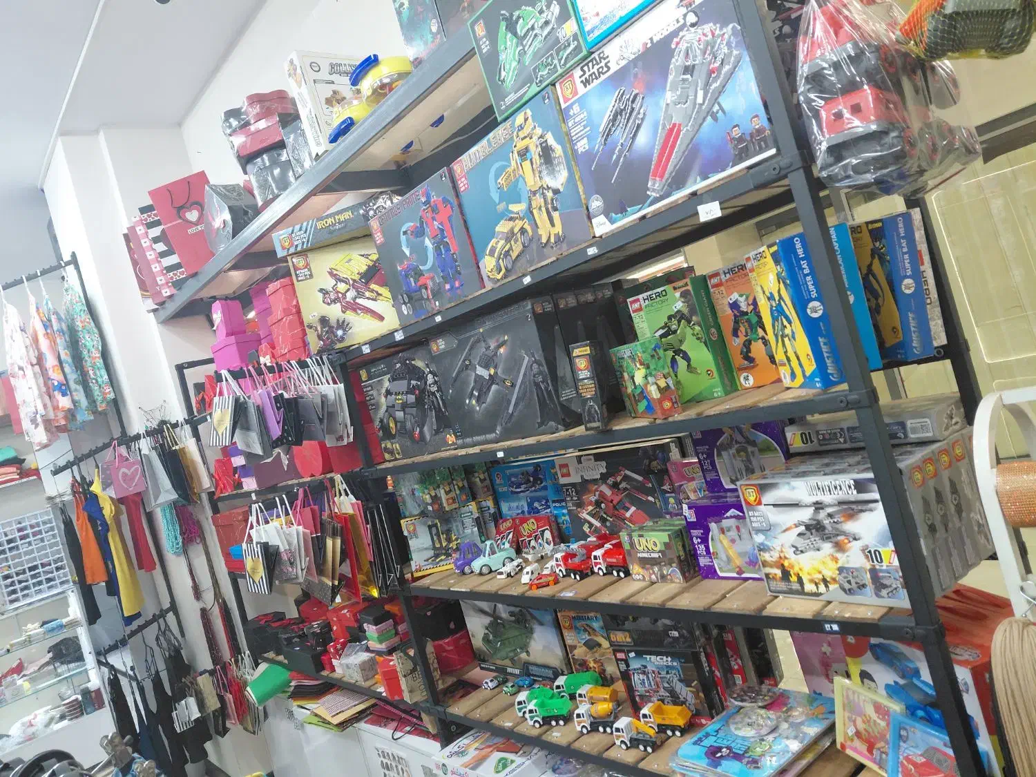 خرازی|لوازم خیاطی و بافتنی|شیراز, شهرک ایثار|دیوار