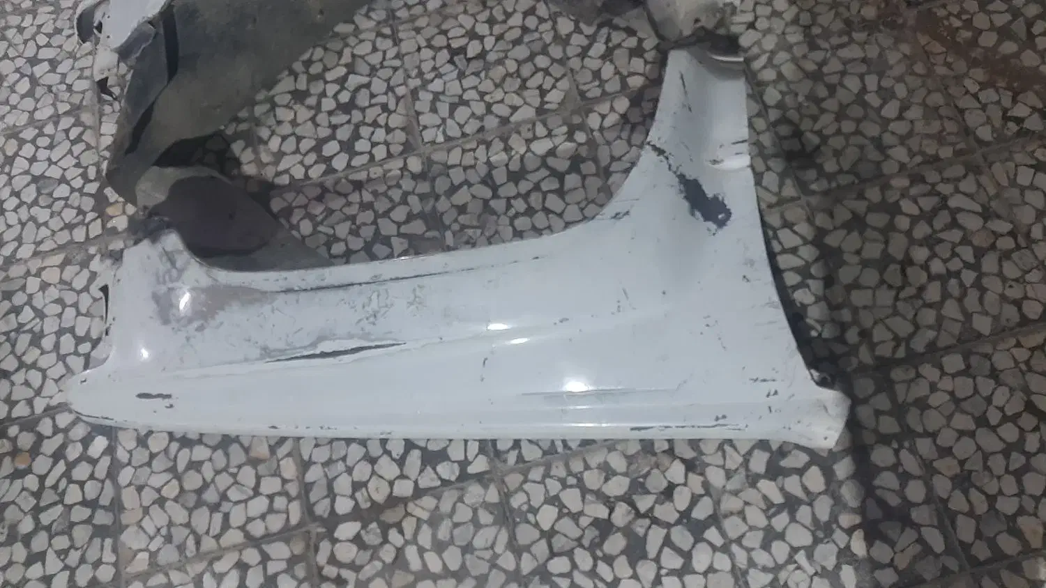 گلگیر تانگوی تویوتا|قطعات یدکی و لوازم جانبی|خاش, |دیوار