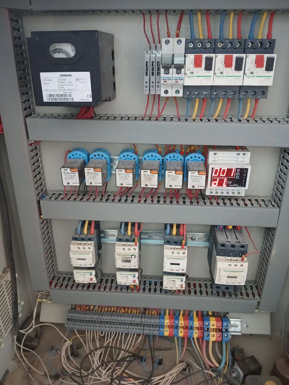 برق صنعتی ،برقکار ،برق ساختمانی ،تعمیرات برقی|خدمات پیشه و مهارت|نیشابور, دارایی|دیوار