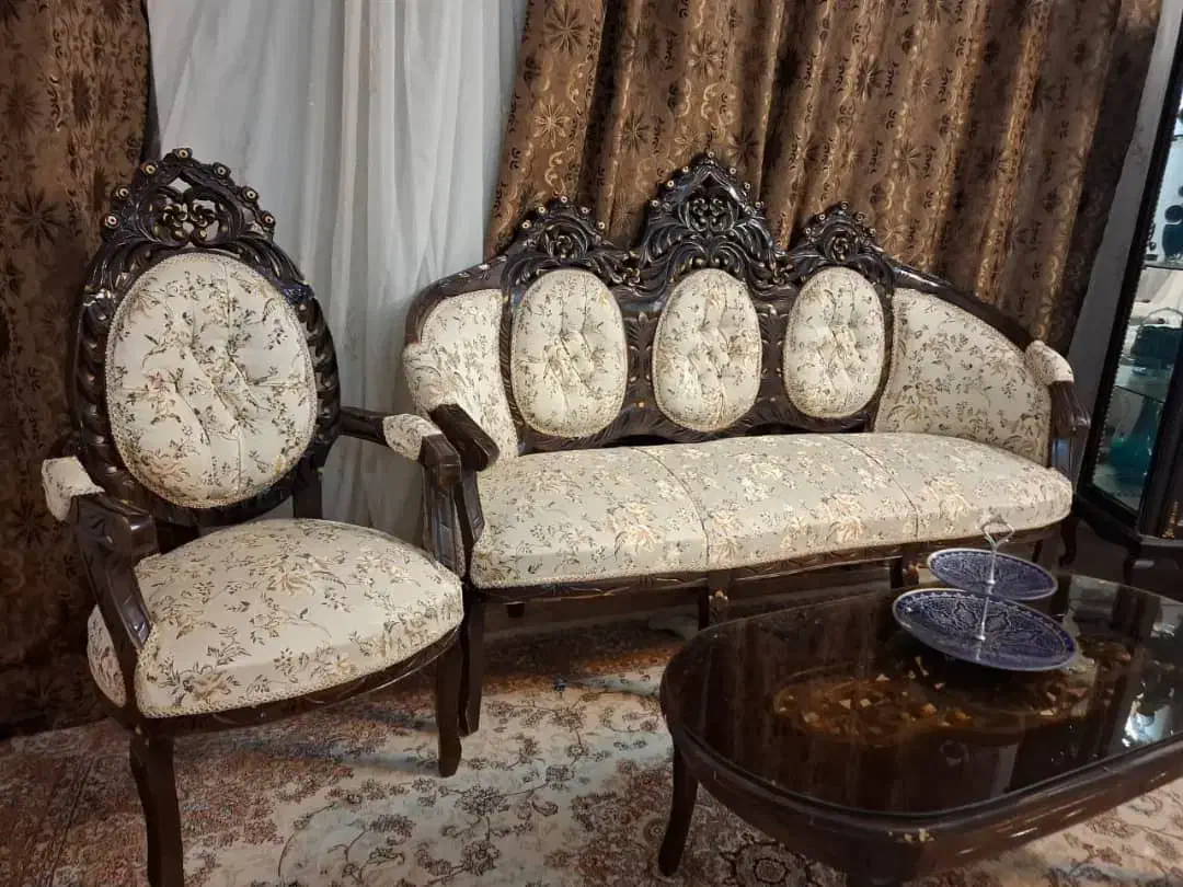 مبل سلطنتی در حد نو‌|مبلمان خانگی و میز عسلی|اصفهان, مفتح|دیوار