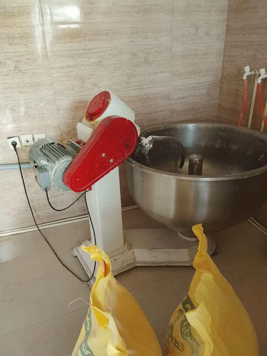 فروش جواز نانوایی لواش دولتی در شهر آزادشهر|فروشگاه و مغازه|آزادشهر, |دیوار