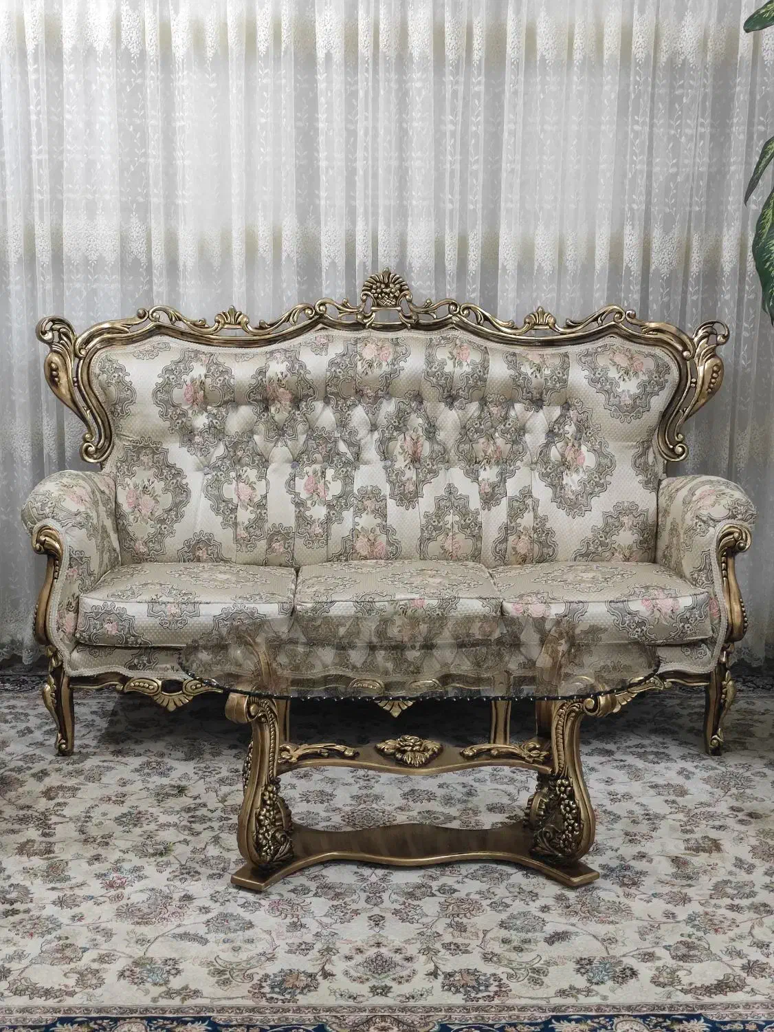 مبل سلطنتی|مبلمان خانگی و میز عسلی|گلبهار, شهر جدید گلبهار|دیوار