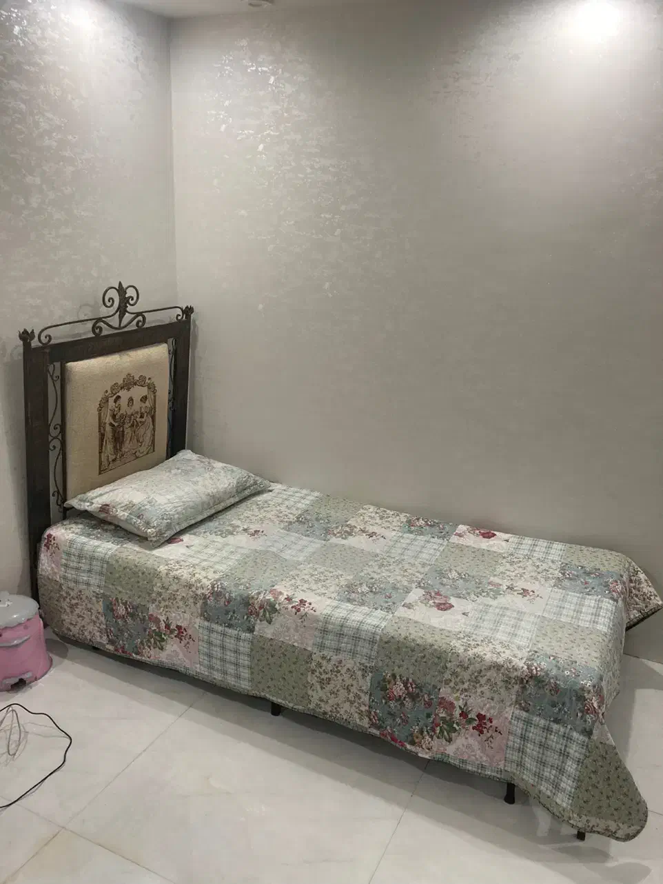 تخت خواب یکنفره فرفورژه|تخت و سرویس خواب|مشهد, سناباد|دیوار