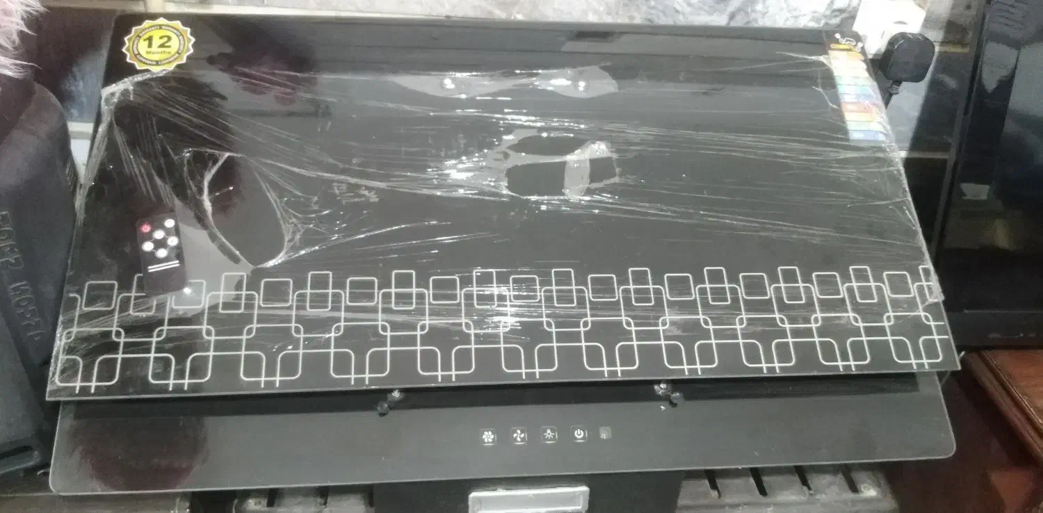 تعدادی وسایل به صورت تک و کلی|ظروف سرو و پذیرایی|بوئین زهرا, |دیوار