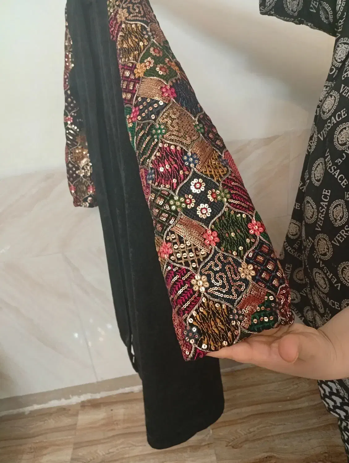 مانتو پالتو کت زنانه مردانه|لباس|ری, شهادت|دیوار