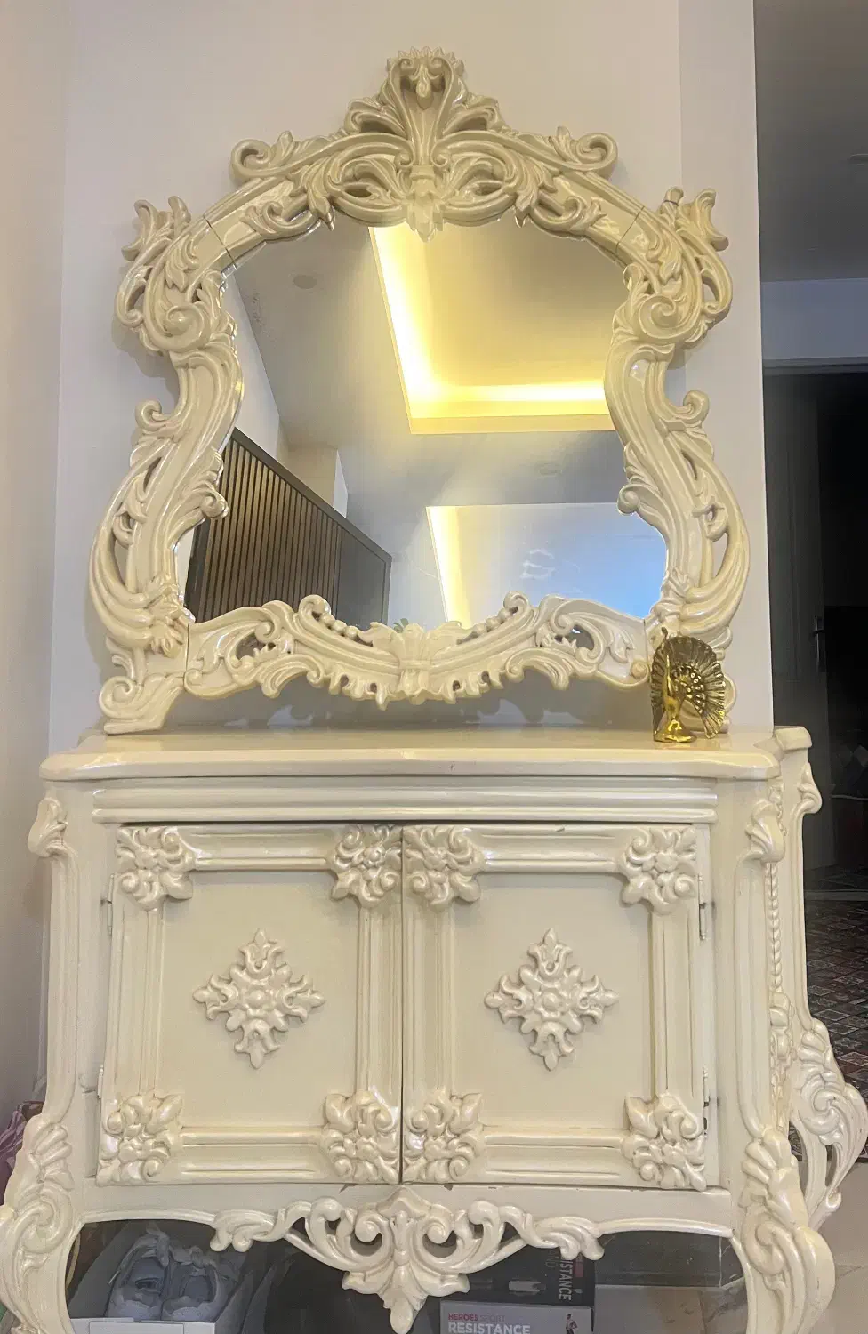 آینه کنسول کاملا سالم|بوفه، ویترین، کنسول|رشت, دیانتی|دیوار