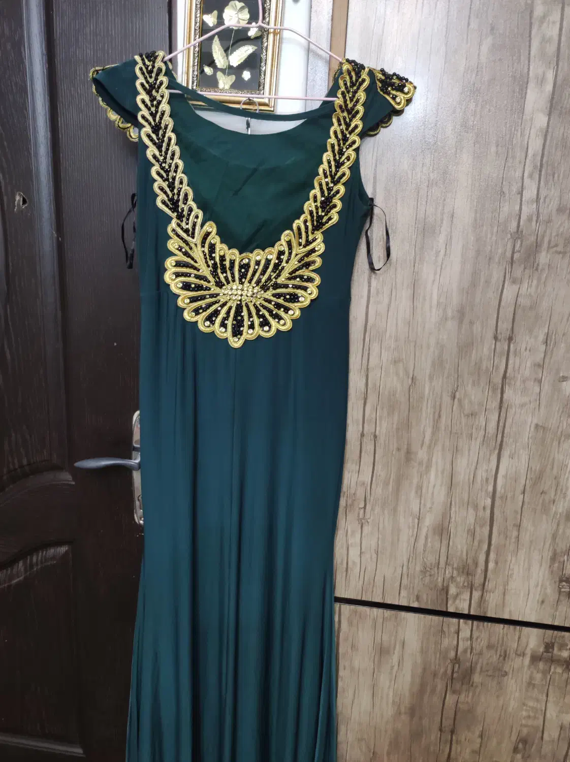 لباس مجلسی|لباس|لاهیجان, کوی آزادگان|دیوار