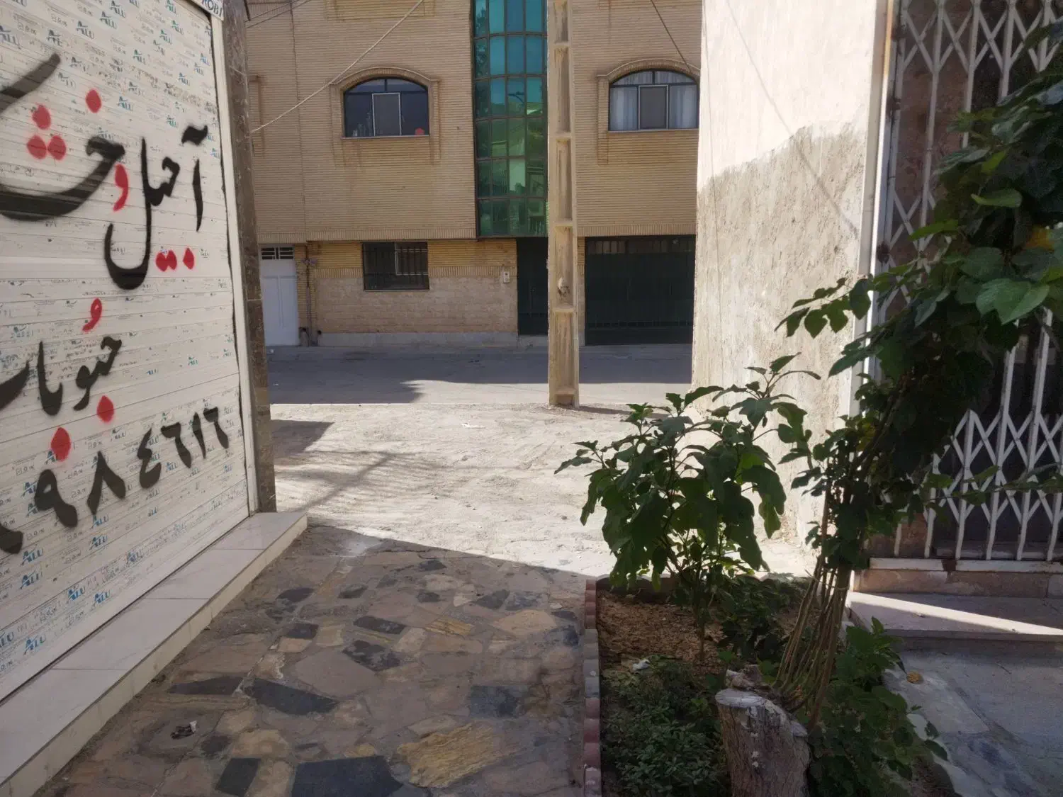 زمین تجاری با مجوز تجاری|فروش زمین و ملک کلنگی|اصفهان, جلالیه|دیوار