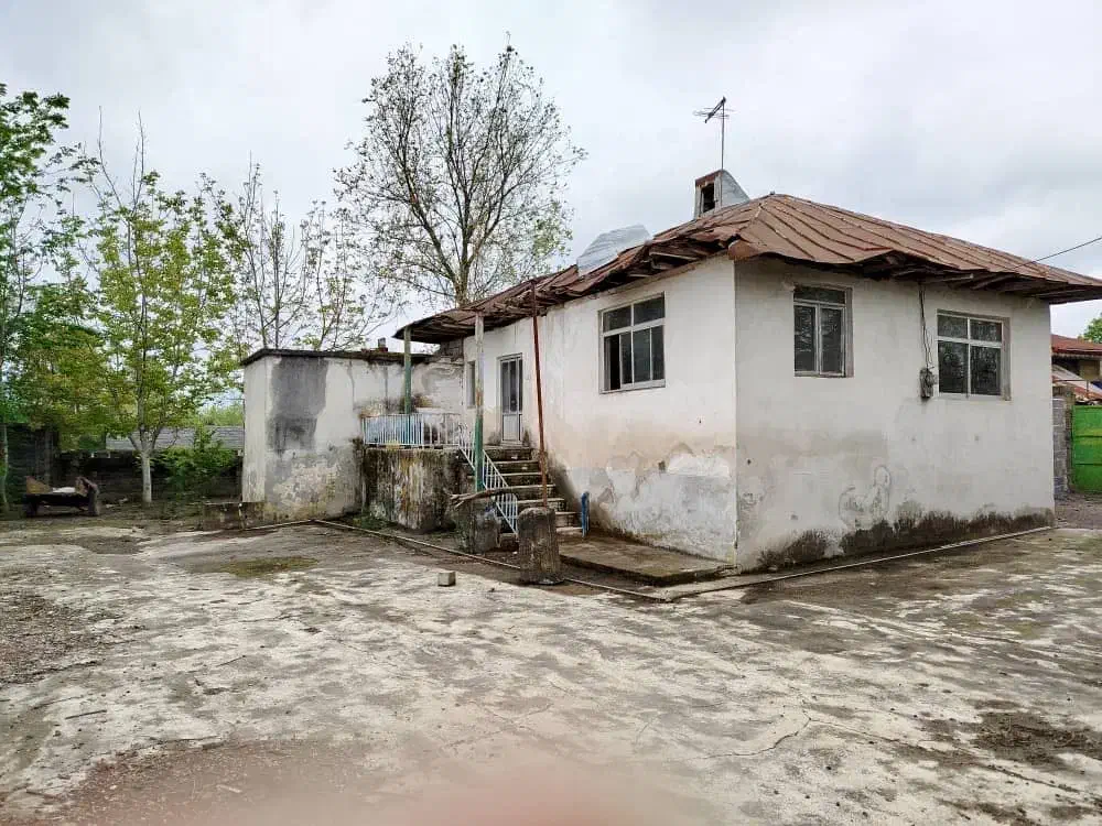 خانه کلنگی ۶۵۰متر زمین دارای امتیازات کامل نصب|فروش زمین و ملک کلنگی|لشت نشا, |دیوار