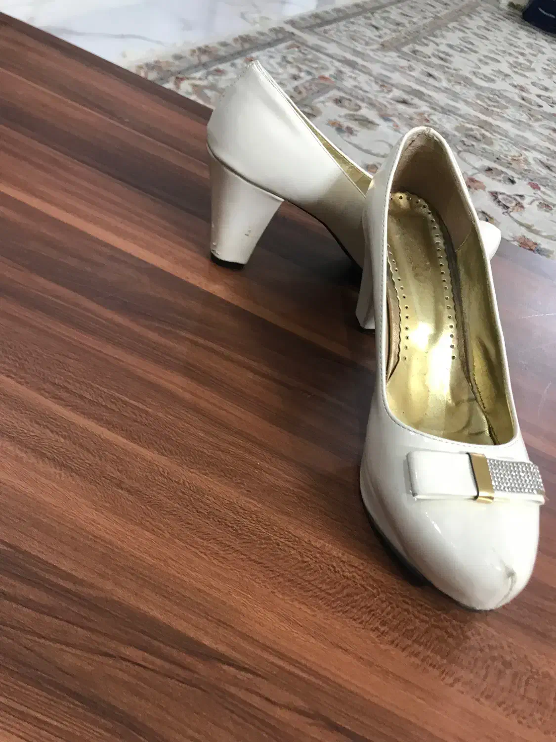 کفش مجلسی|کیف، کفش، کمربند|شیروان (خراسان), |دیوار