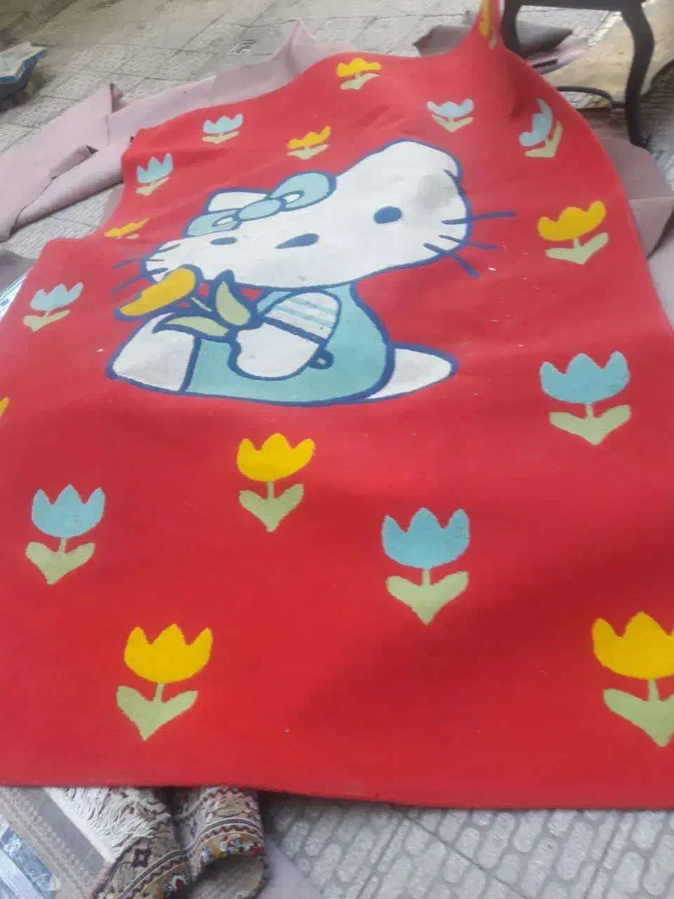 تعدادی موکت در سایزهای کوچک و کار کرده|موکت|کرمانشاه, |دیوار