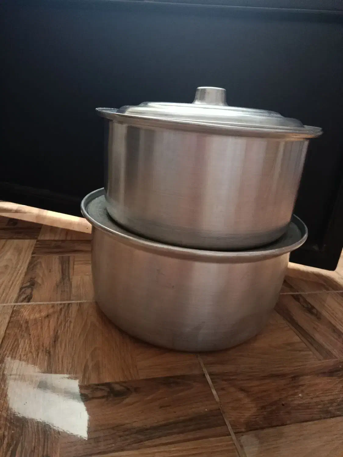 یک جفت قابلمه|ظروف پخت‌وپز|کرمانشاه, |دیوار