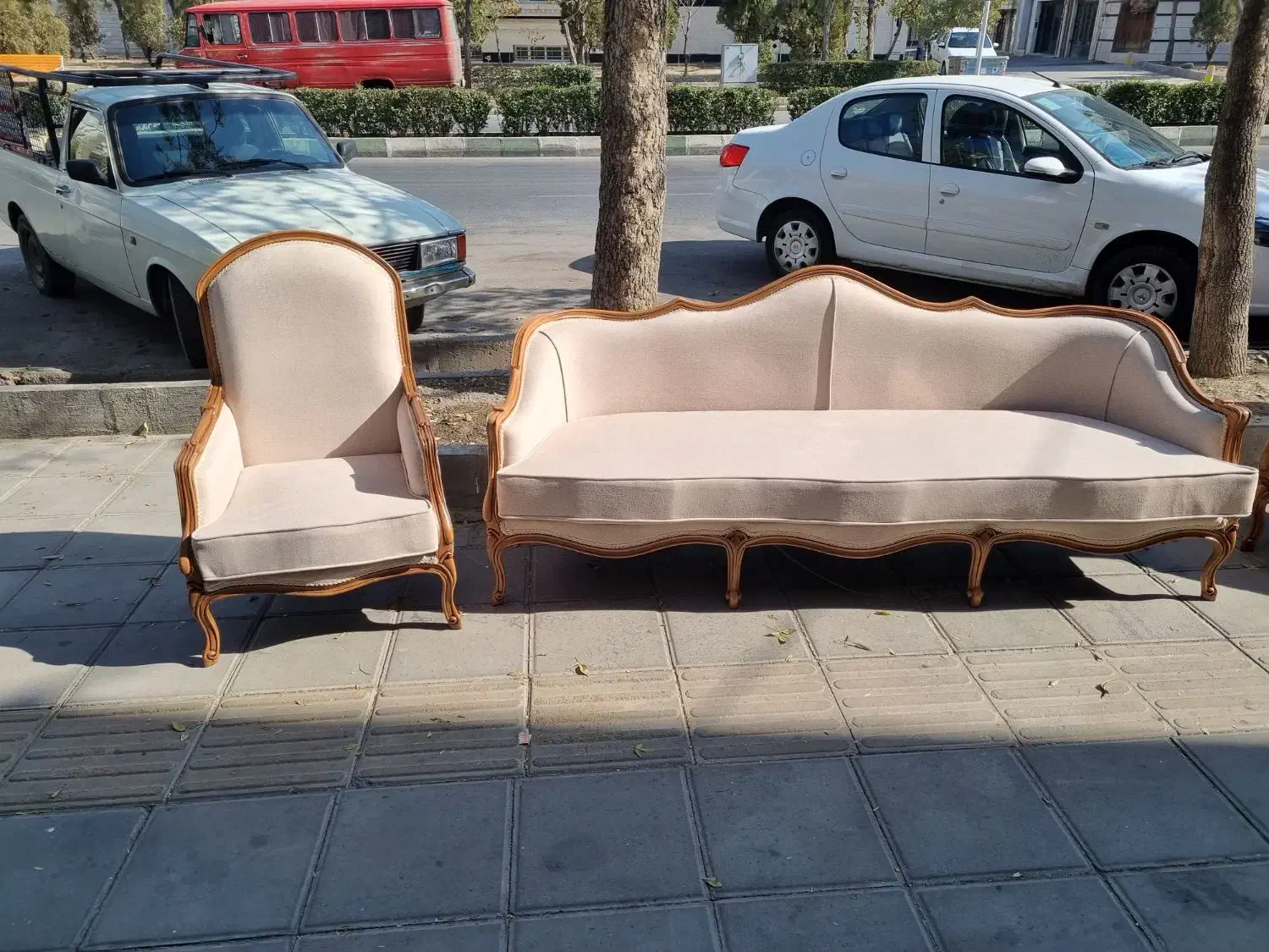 تولید و تعمیرات اقساطی|مبلمان خانگی و میز عسلی|اراک, |دیوار