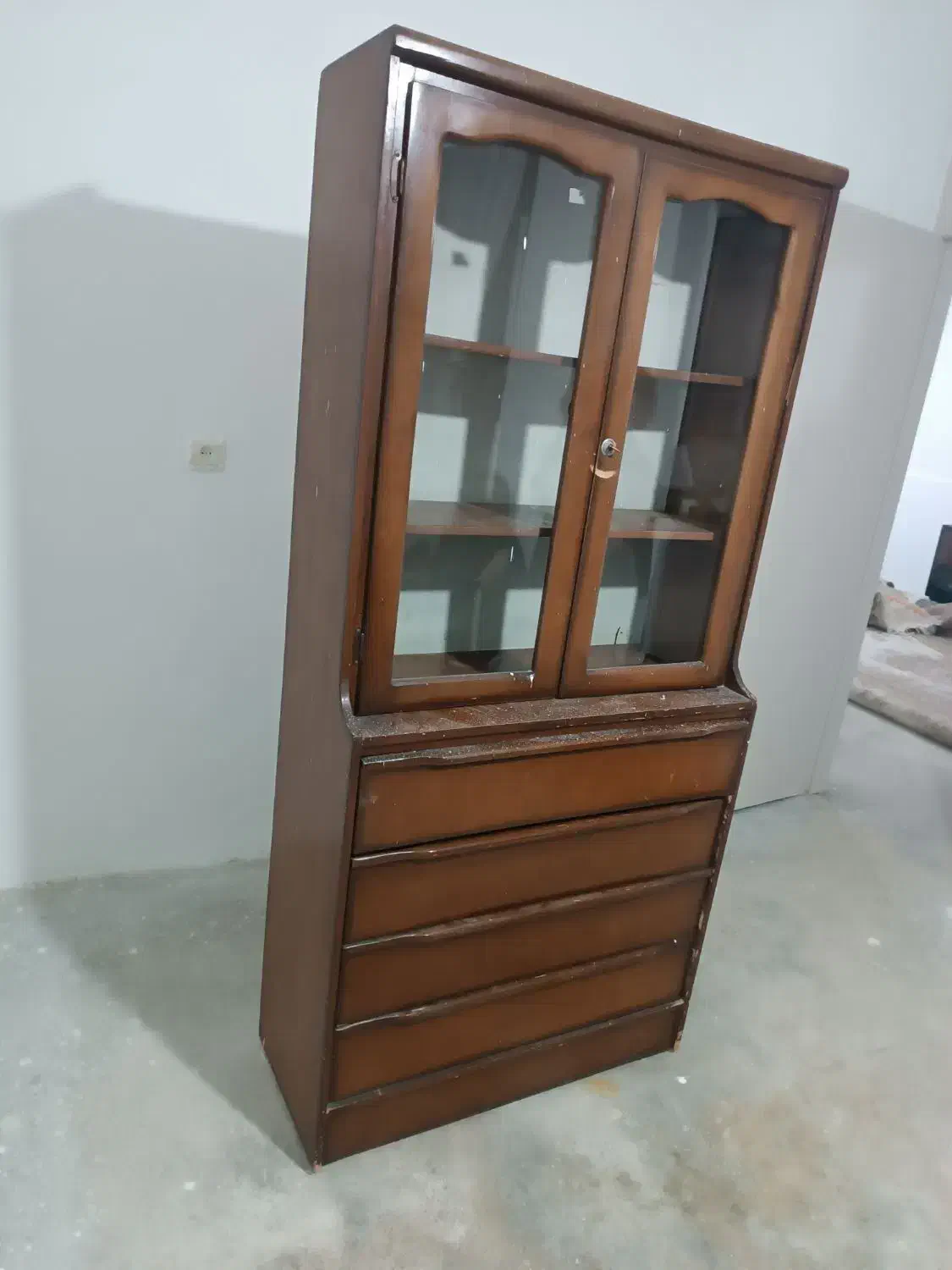 کمد دراور|جاکفشی، کمد، دراور|کنگاور, |دیوار