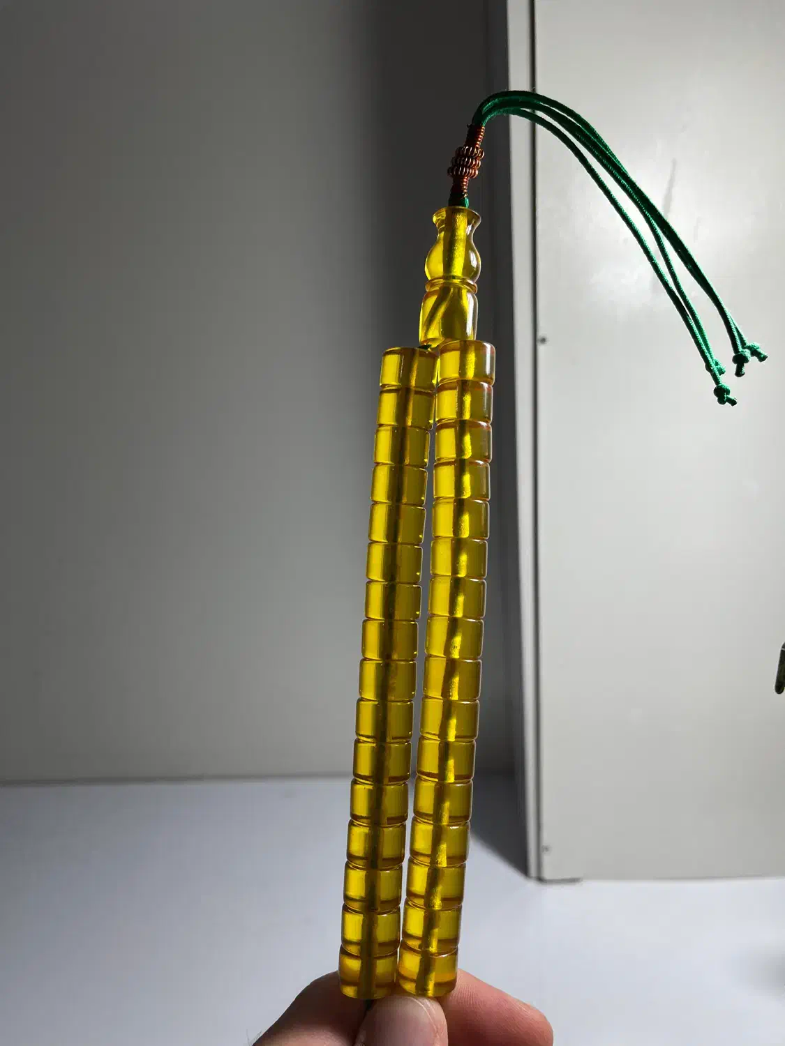 تسبیح سندلوس|کلکسیون اشیاء عتیقه|اردبیل, |دیوار