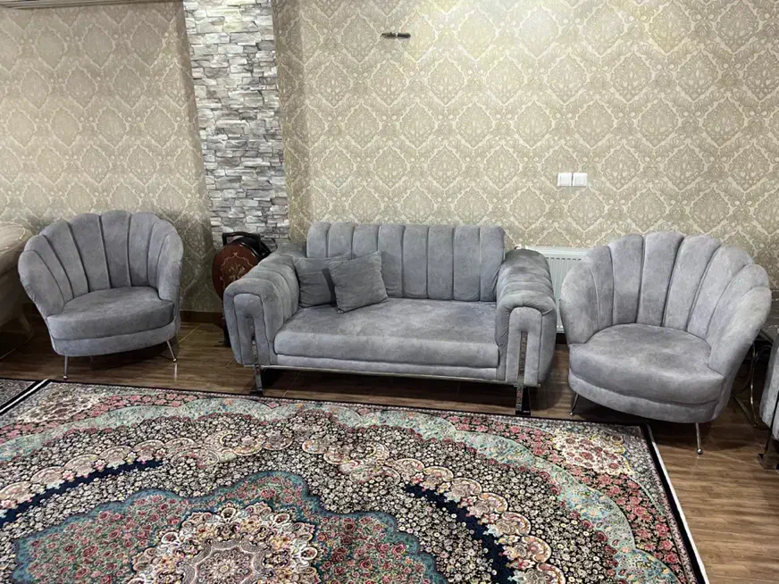 مبلمان طوسی شیک در حد نو بدون پارگی و لکه|مبلمان خانگی و میز عسلی|کرمانشاه, |دیوار