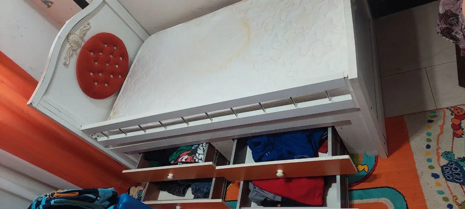 تخت خواب کودکانه با تشک|تخت و صندلی بچه|قائمشهر, |دیوار