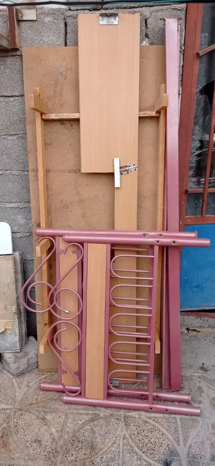 دو عدد تخت خواب جنس محکم|تخت و صندلی بچه|ایلام, |دیوار