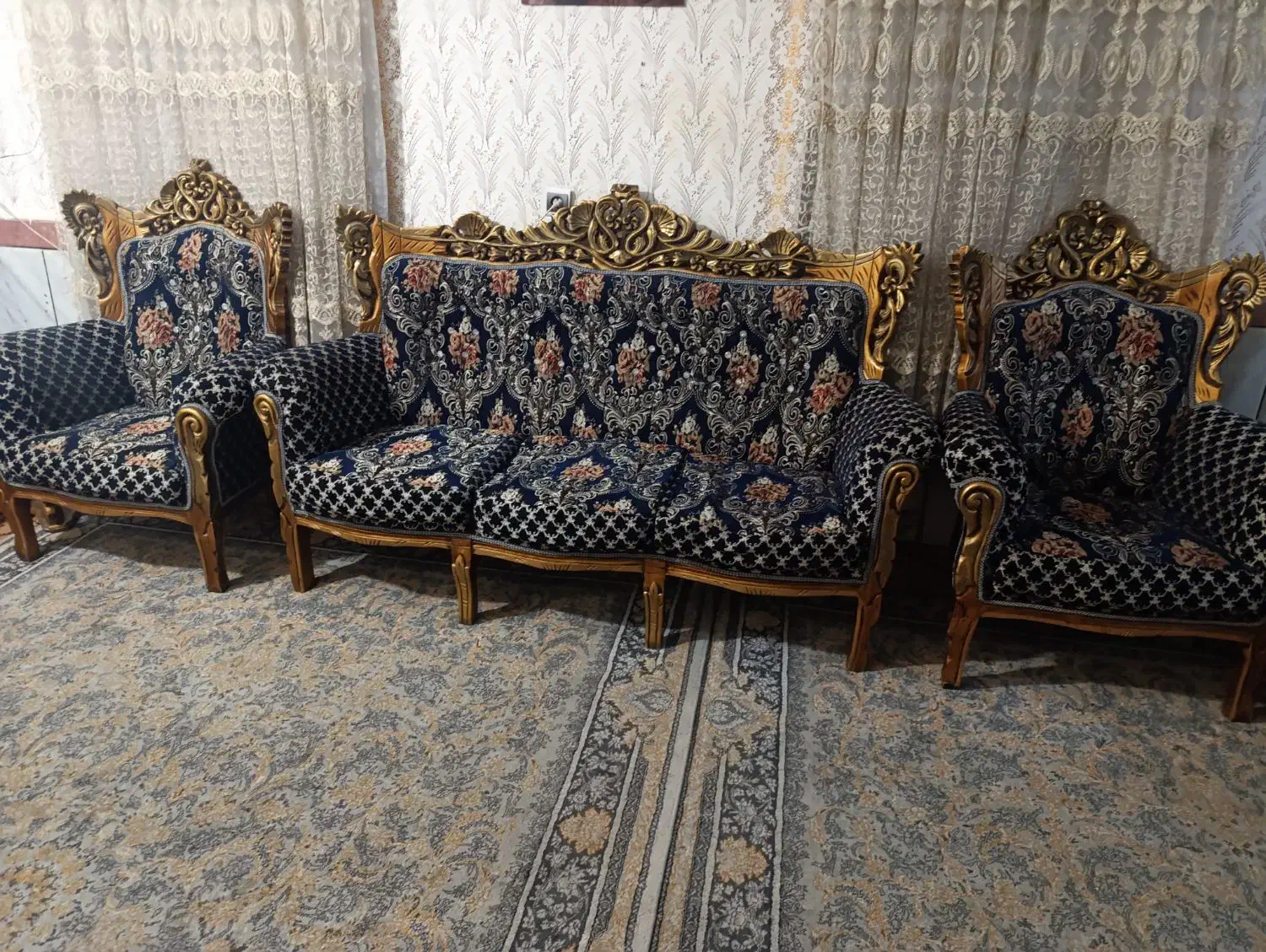 مبلمان سلطنتی|مبلمان خانگی و میز عسلی|گنبد کاووس, |دیوار