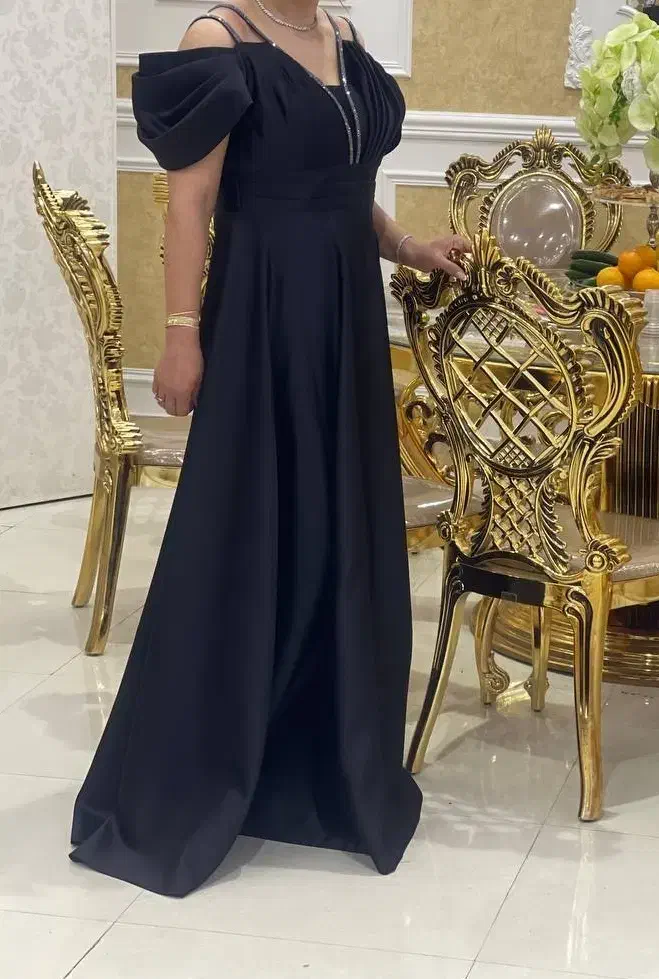 لباس مجلسی|لباس|لشت نشا, |دیوار