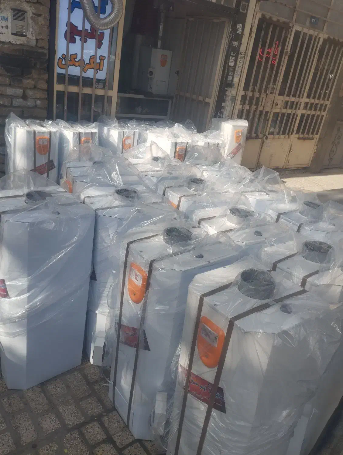 ابگرمکن دیواری مخزنی گازی 3600با 2سال ضمانت|آبگرمکن، پکیج، شوفاژ|مشهد, شهرک بهارستان|دیوار