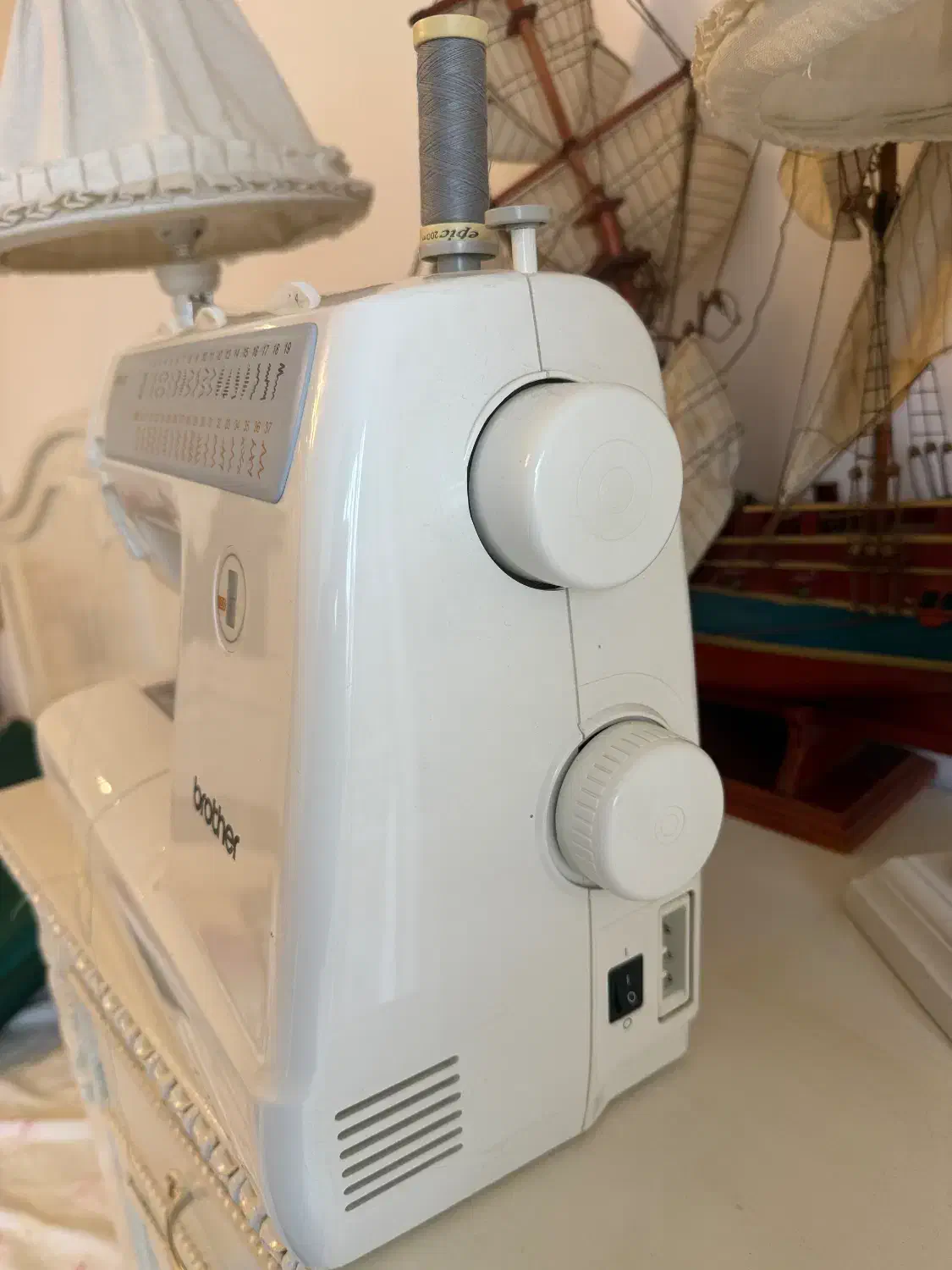 چرخ خیاطی|چرخ خیاطی و ریسندگی|ساری, |دیوار