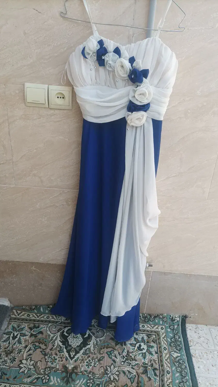 لباس مجلسی|لباس|باغستان, |دیوار