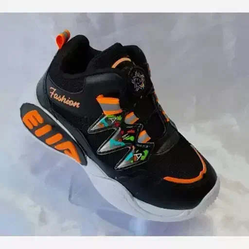 کفش اسپرت پمپی فقط 1 عدد مونده|کفش و لباس بچه|پیرانشهر, |دیوار