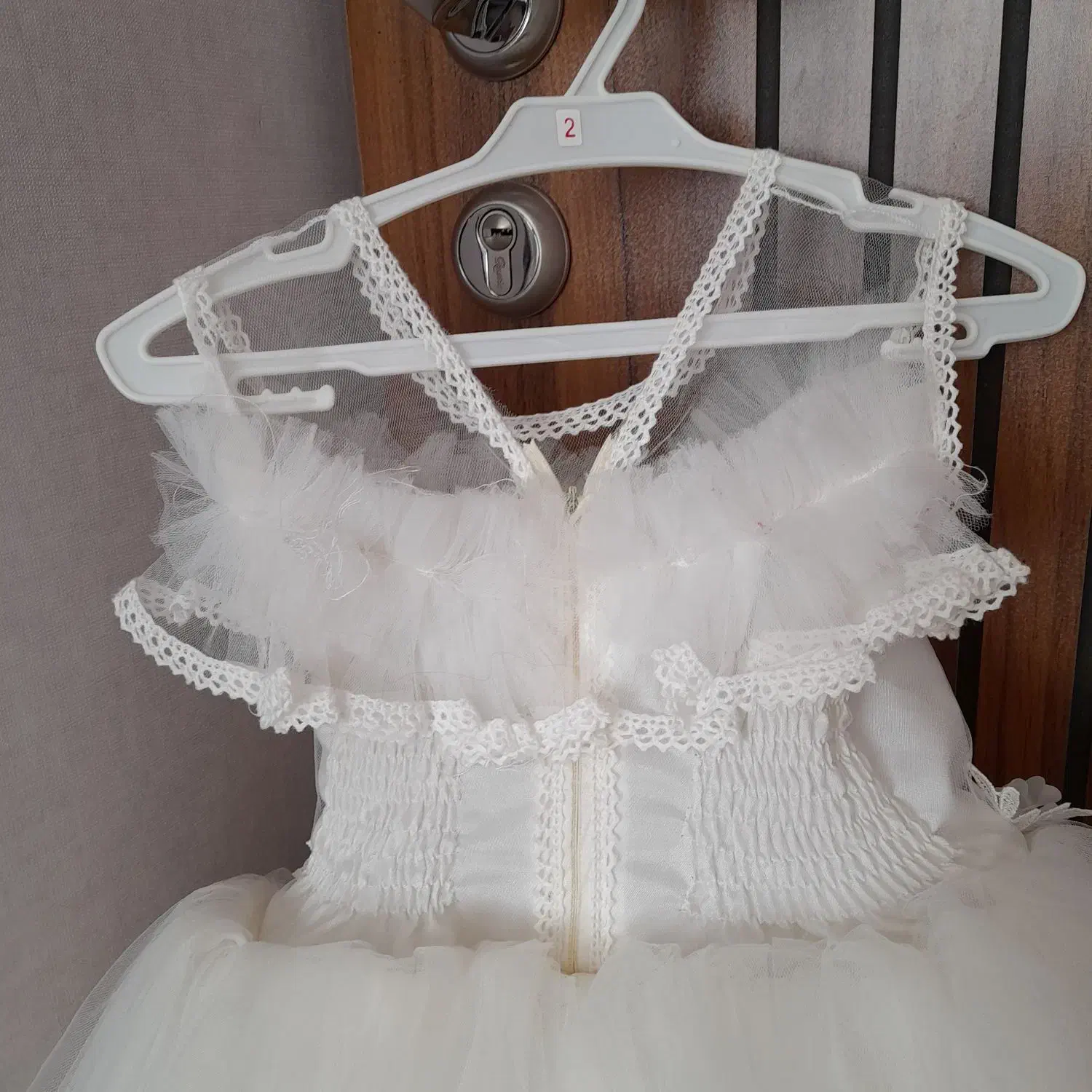 لباس عروس|کفش و لباس بچه|لنجان, |دیوار